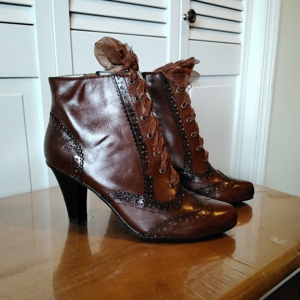 HUSH PUPPIES BOOTS, NEW - Picture 2 of 4